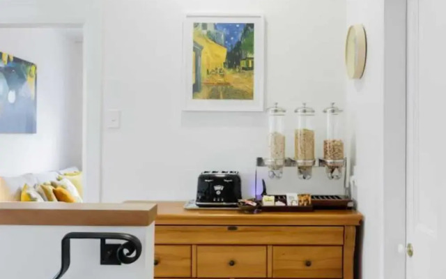 Light-filled Renovated Villa, Walk to Ponsonby Road