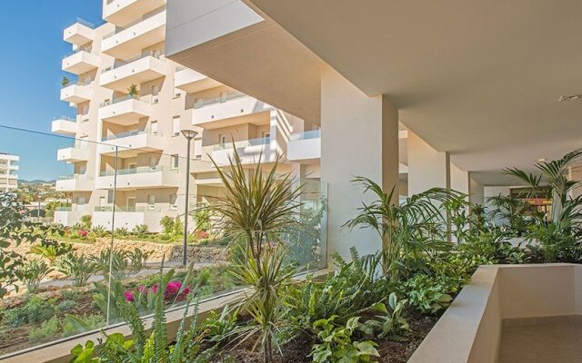 ALB-Luxury 3 bedroom apt Nueva Andalucia