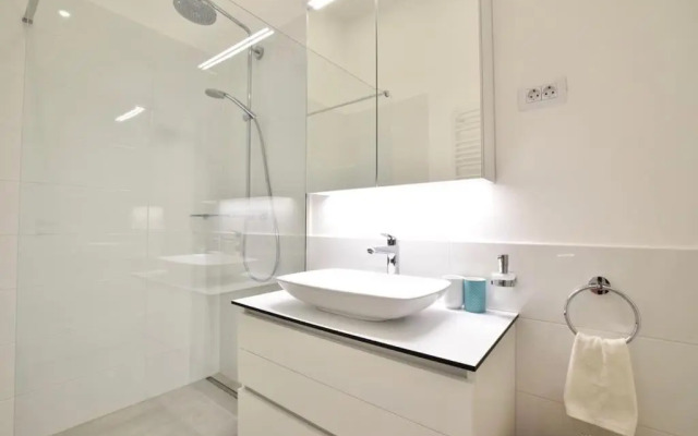 Luxury Apartment by Hi5 - Budapest Broadway