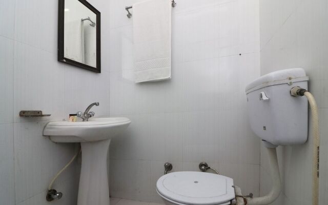 OYO 24199 Hotel Ojus Tower