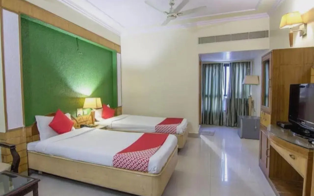 OYO 70244 Hotel Heaven