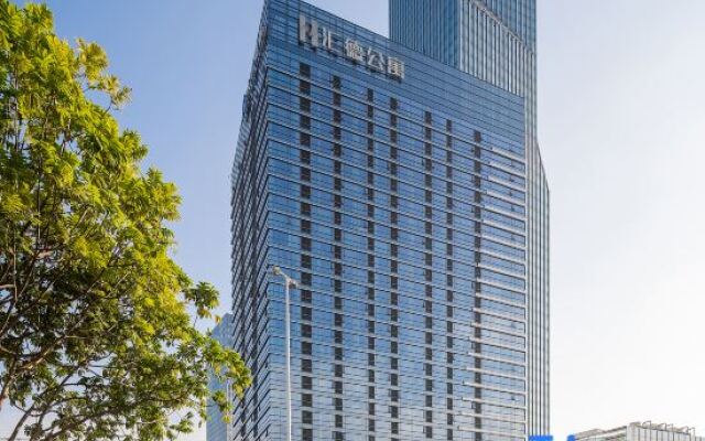 Ferris lnternational Apartment