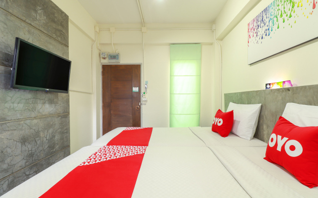 OYO 412 7 Days Hotel