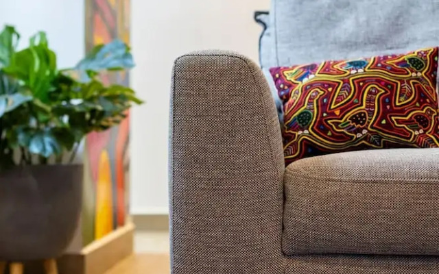 The Urbanart Condo by Acomodo