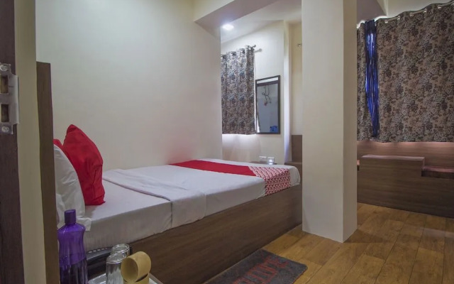Rising Inn by OYO Rooms