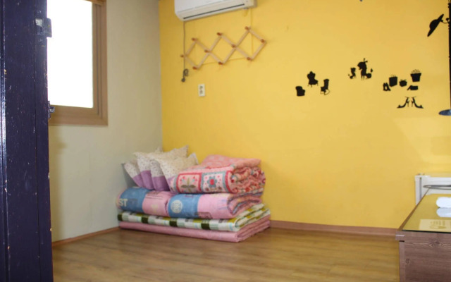 Nabijam Motel