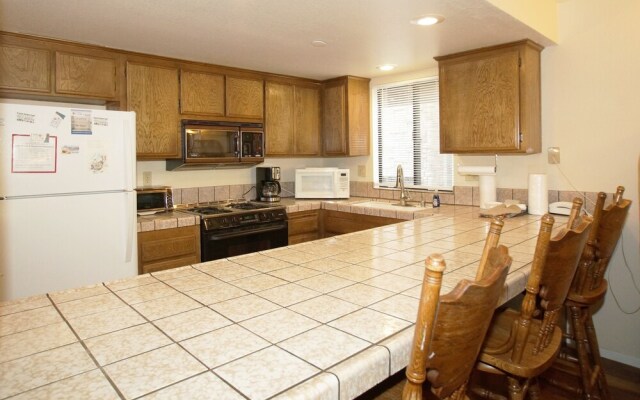 Summit X-ross Roads Condo