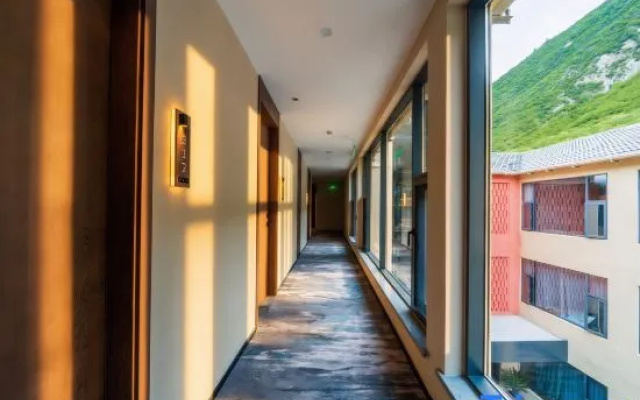 Wanda Meihua Resort – Exterior – Ngawa
