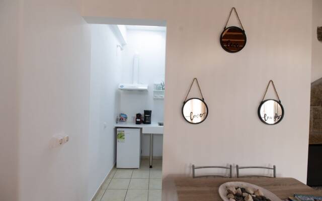 Dimelal Mikonos Downtown Apartments
