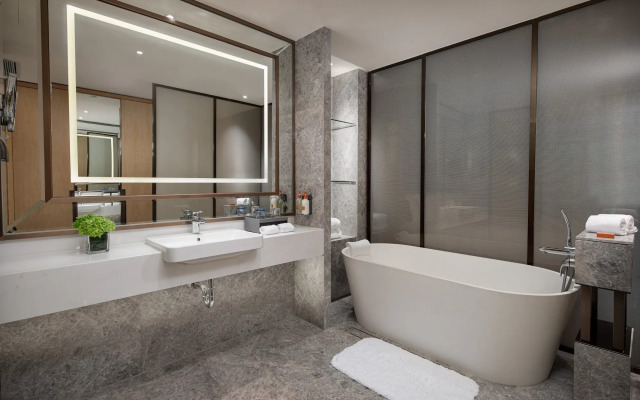 Crowne Plaza Shanghai Nanjing Road by IHG
