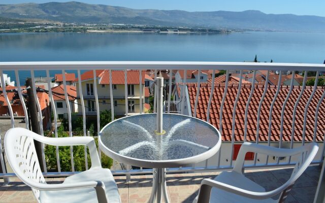 Apartments Villa Mila Mastrinka