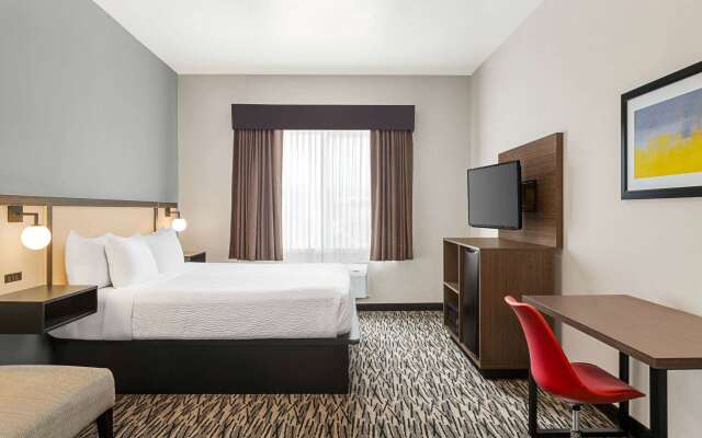 Ramada by Wyndham Marina