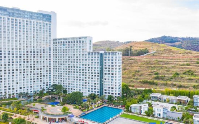 Tasha Vacation Apartment (Fuxian Lake Scenic Area Moon Bay Wetland Park) – Outside – Yuxi