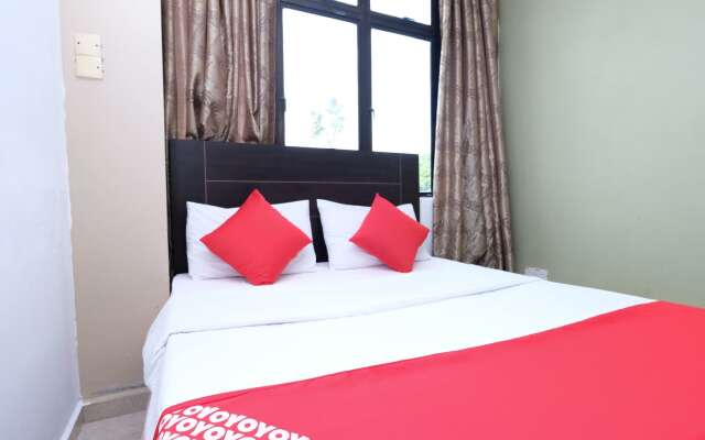 OYO 717 MR J Hotel Wakaf Che Yeh 2