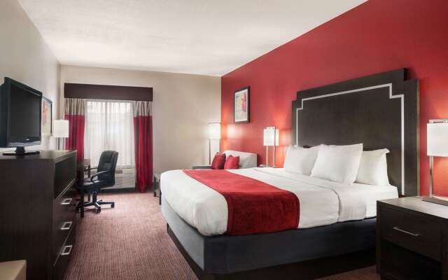 Days Inn & Suites by Wyndham Murfreesboro