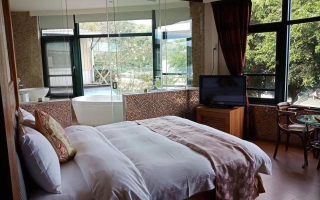 Shuian Lakeside Hotel