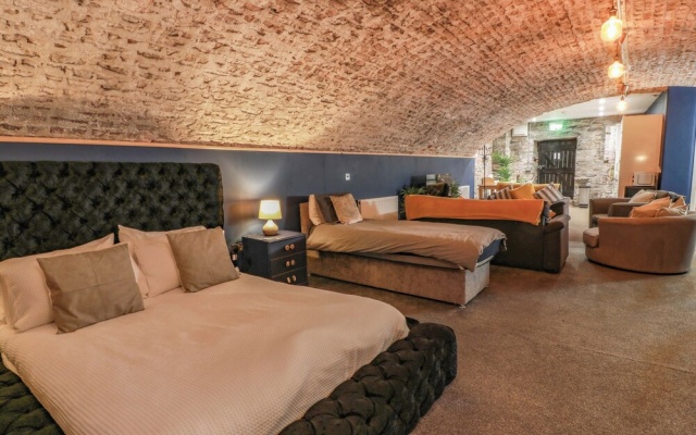 Gatehouse Studio Apartment