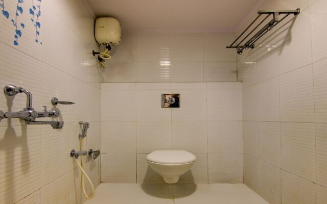 OYO 13584 Hotel Ruchi