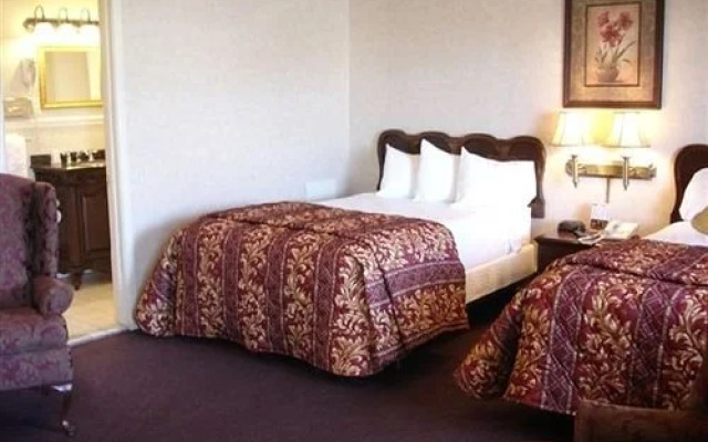 Cocca's Inn Route 7 Airport