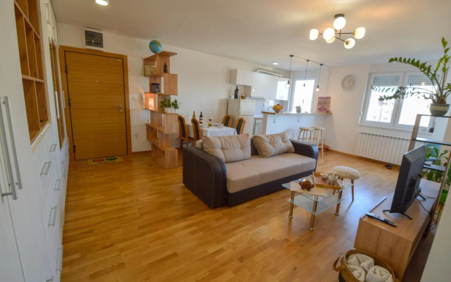 Shine24 - Spacious and bright apartment - NEW