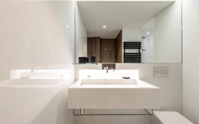GuestReady - Midcentury Studio with Balcony in Santos 501