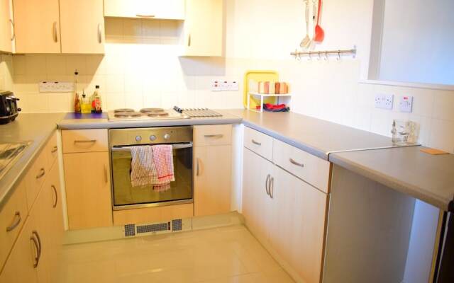 1 Bedroom Apartment In Greater London