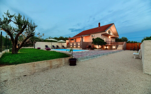 House Gabriela