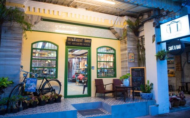 The Neighbors Hostel - Adults Only