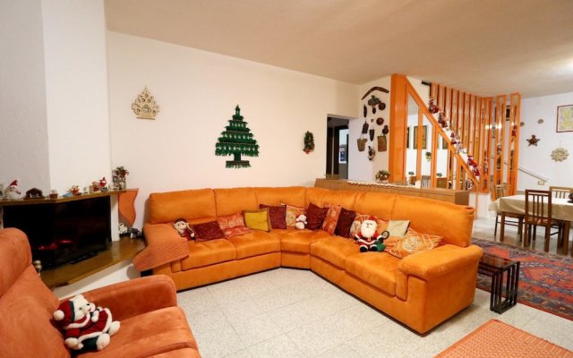 Apartment With one Bedroom in Capoterra, With Wonderful Mountain View,