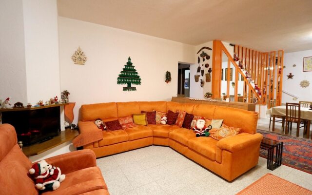 Apartment With one Bedroom in Capoterra, With Wonderful Mountain View,