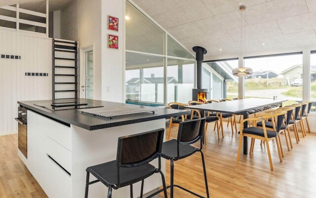 10 Person Holiday Home in Lokken-by Traum