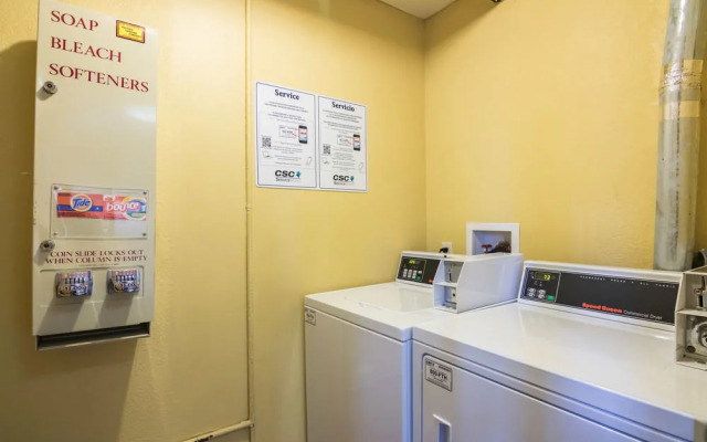 Super 8 St. Paul/I-94