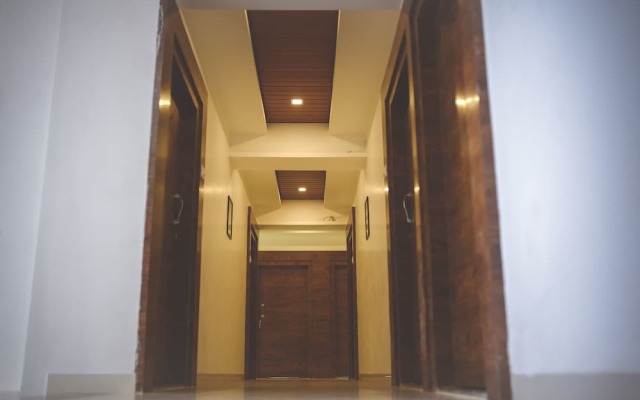 OYO 12817 White house beach resort