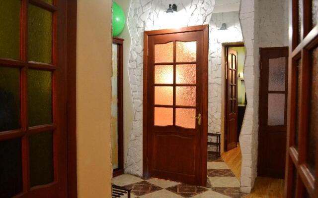 Kiev Accommodation Apartments on Malopidvalna Str.