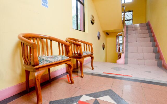 OYO 89958 Hotel Umimas