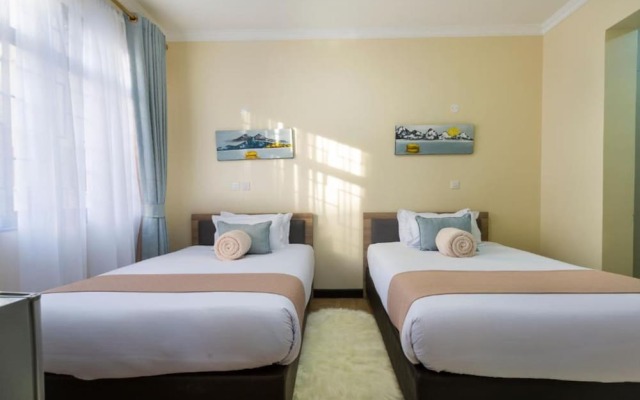 Lancaster Luxury Suites by Edmor Suites