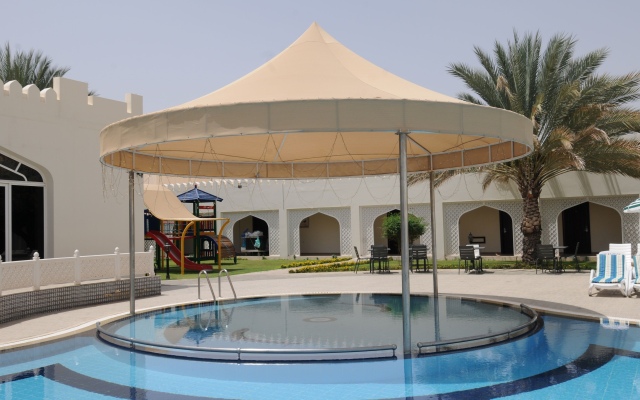 Falaj Daris Hotel