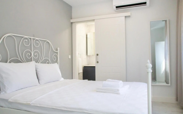 Modern Flat w Garden 5 min to Beach in Milas