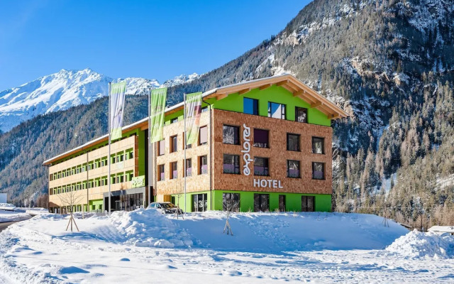 Explorer Hotel Stubaital