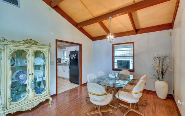 Spacious Montgomery Home ~ 3 Mi to Downtown!