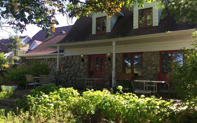 Auberge Le Flores