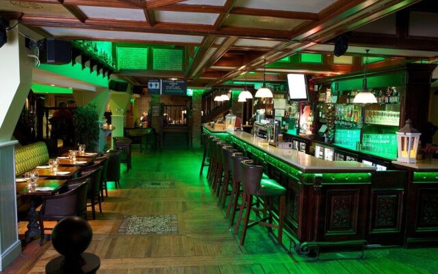 Hayes Hotel