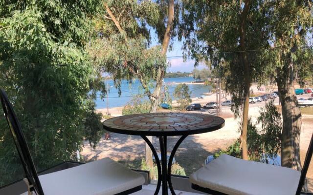 Marina Vista Luxury Studio suites Beach front
