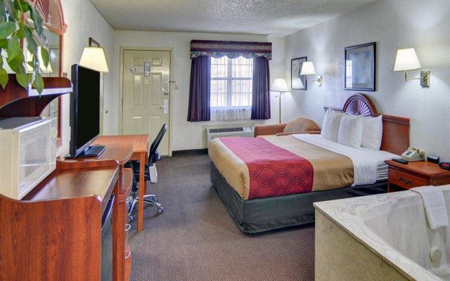 Super 8 by Wyndham Decatur Texas