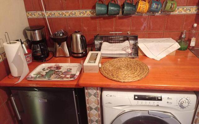 Cozy Apartment Alexandros near Aqueduct (Kamares)