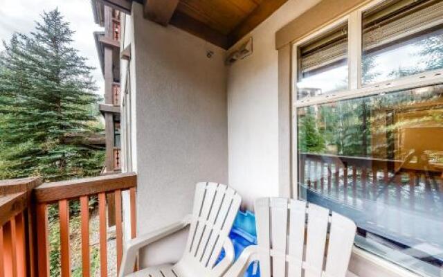 Eagle Springs East 206: White Fir Suite