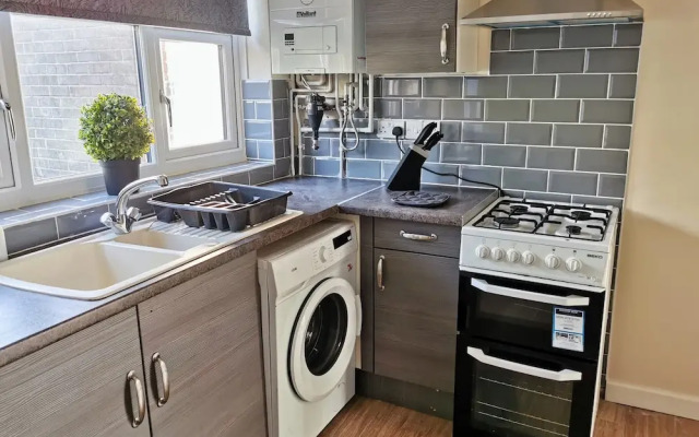 3bed Full House - Free Parking - Family Friendly!