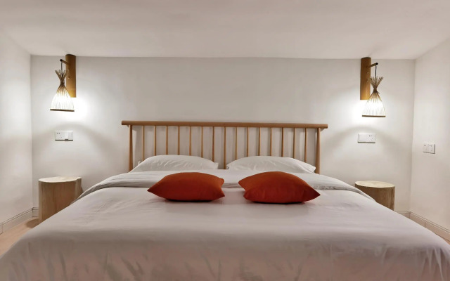 Riverside Retreat Hotel