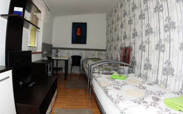 Point Pension-Restaurant