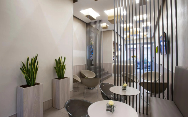 Hotel Gamma